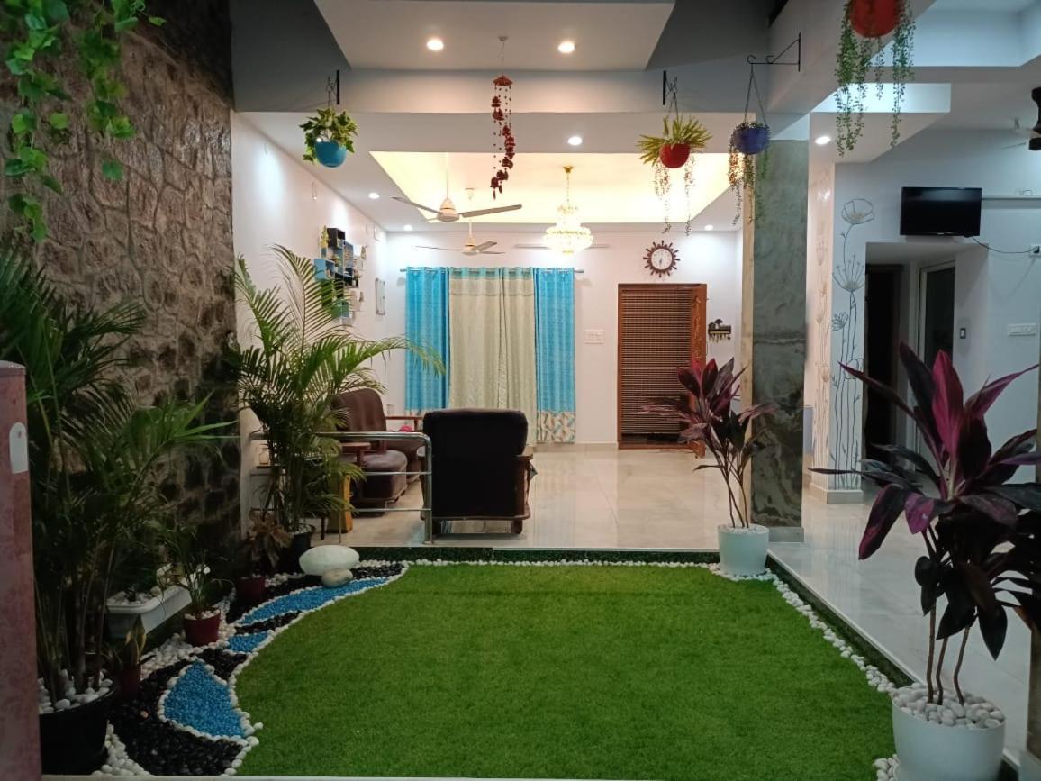 Ezhilagam Stays شيناي المظهر الخارجي الصورة
